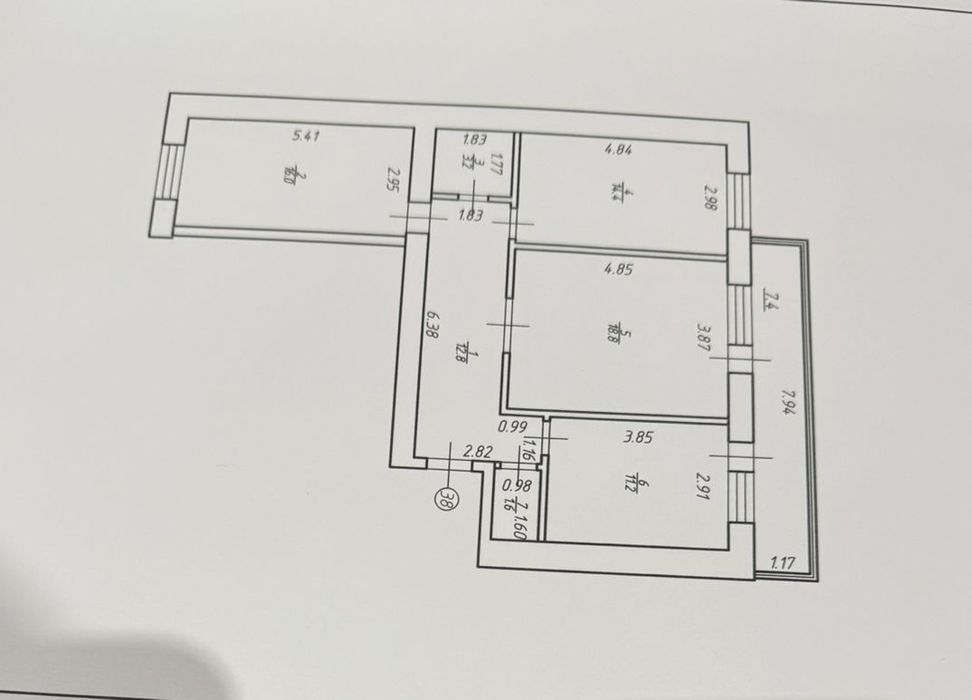 Трьох кімнатна квартира в тихому районі ,готова до проживанняя