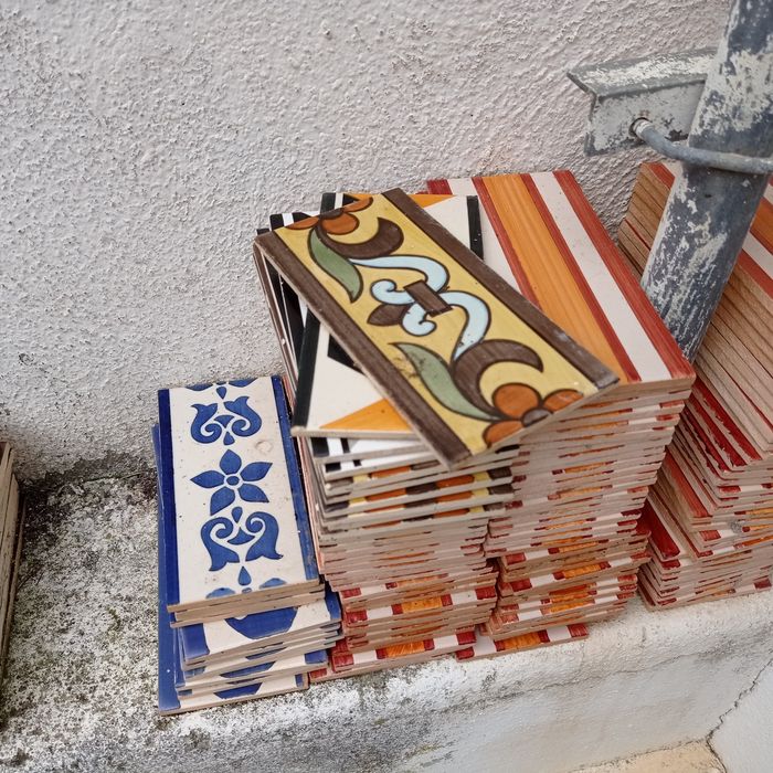 Azulejos Novos , Restos de barras decorativas