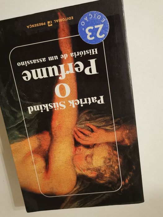 Vários livros. O perfume ; A pomba; A Pianista; Muros; ...