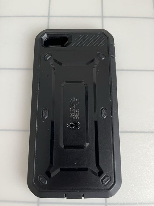 Etui Supcase Unicorn Beetle Pro do iPhone SE 2022/2020, 8/7, czarne