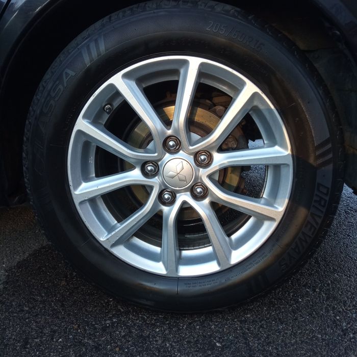 Spzedam koła 16 cali do Mitsubishi