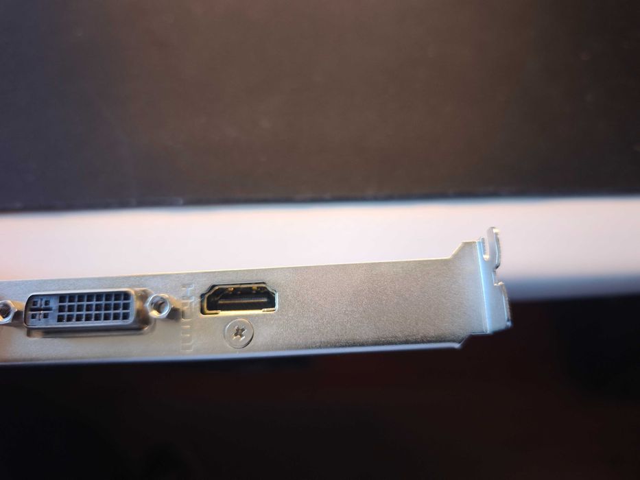 Vendo gráfica Gigabyte GT 730 como nova