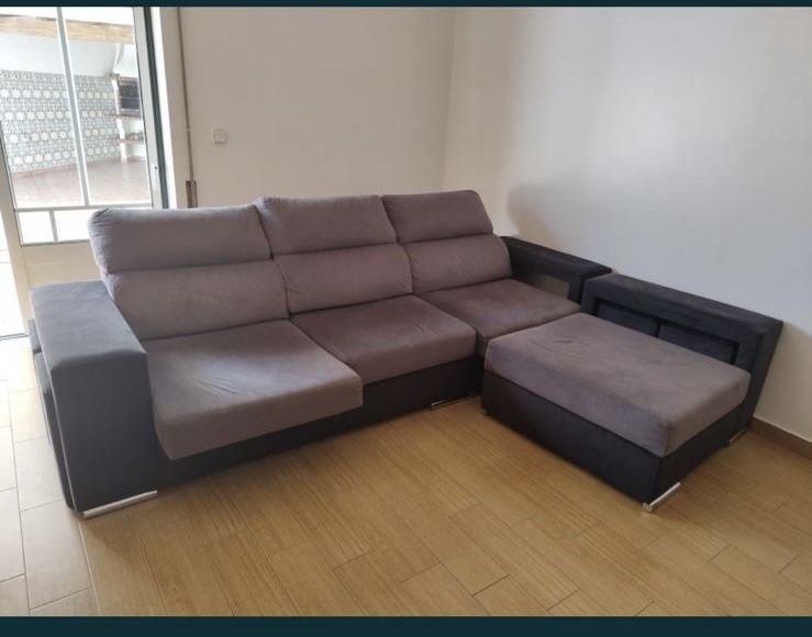 Sofá com chaise longue