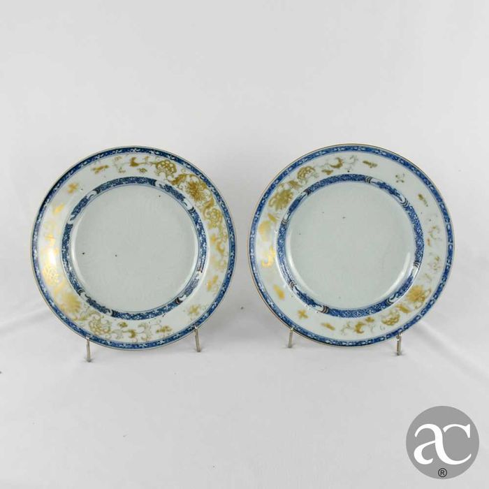 Par de Pratos, China, decoração  “bianco sopra bianco” Qianlong XVIII