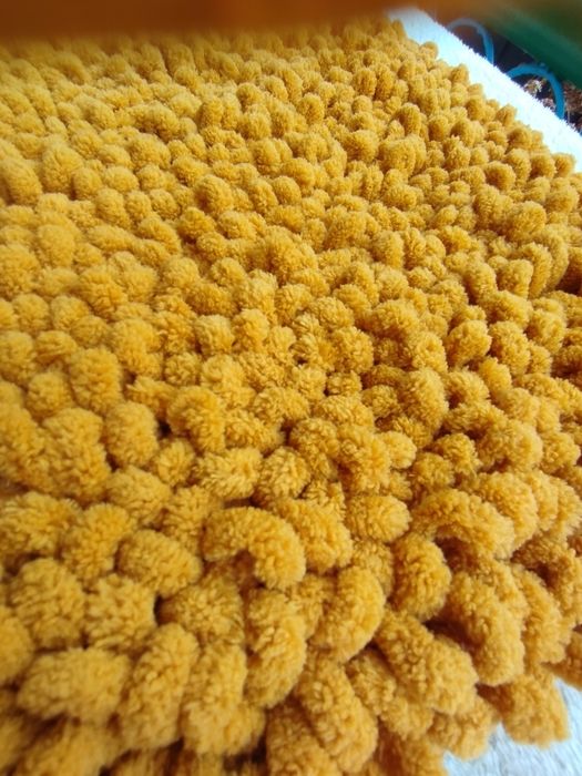 Килимок ручної роботи. Пряжа Alize puffy