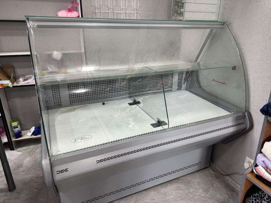 Холодильна вітрина