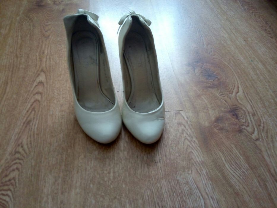 Туфлі весільні