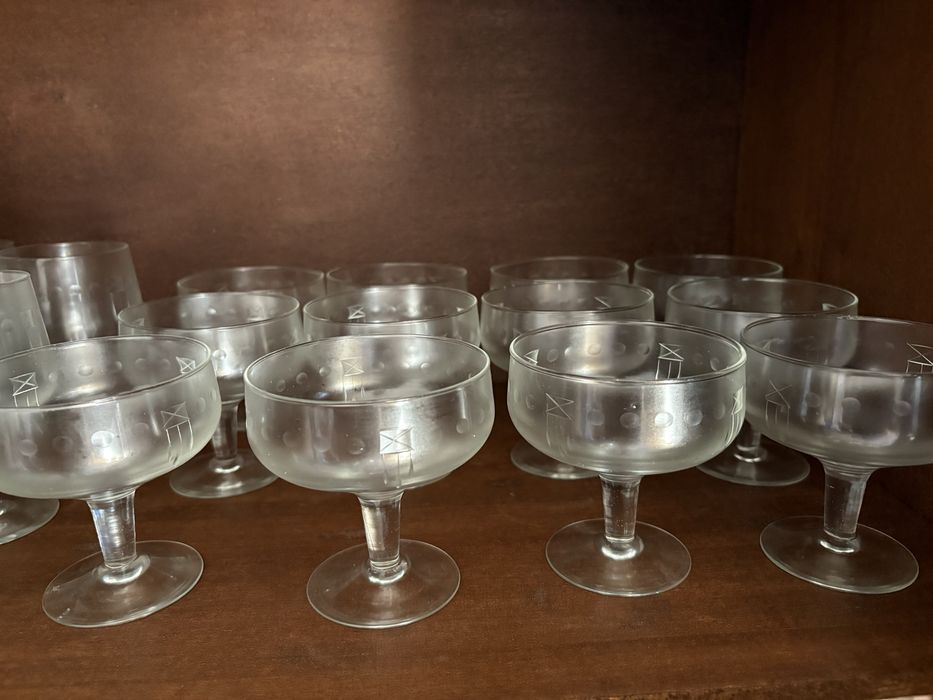 Conjunto de copos vintage