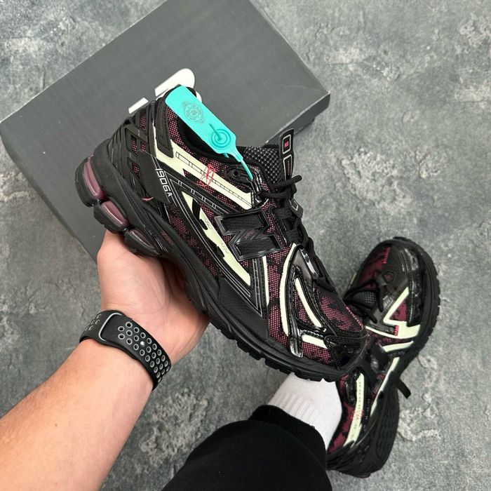 Чоловічі кросівки New balance 1906A Black Dragon berry