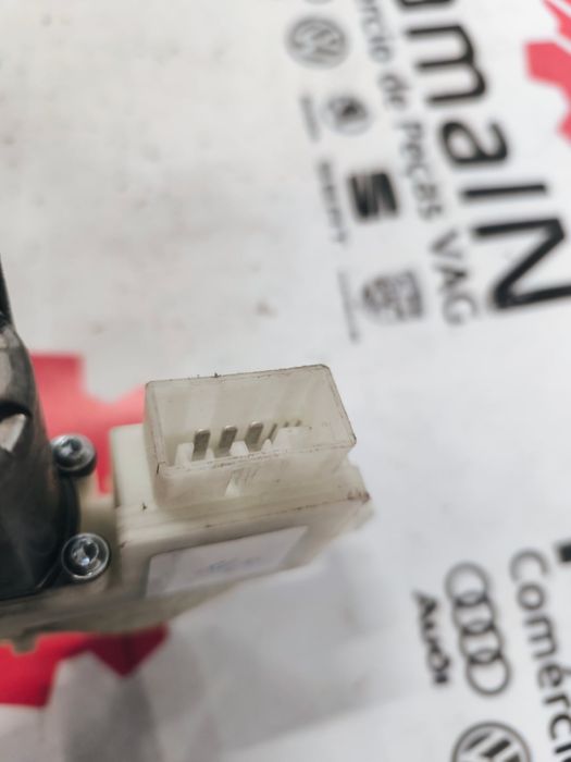 Motor Elevador de Vidro Traseiro Esquerdo VW PASSAT B8
