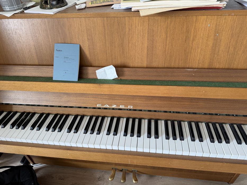 Pianino fazer z moderatorem