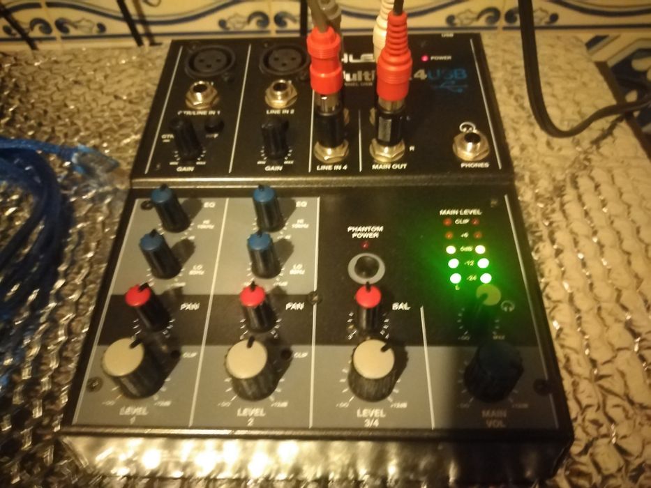 Mesa de mistura Alesis USB
