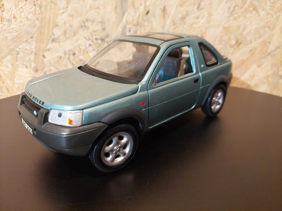 Model 1:18 Land Rover Freelander ERTL