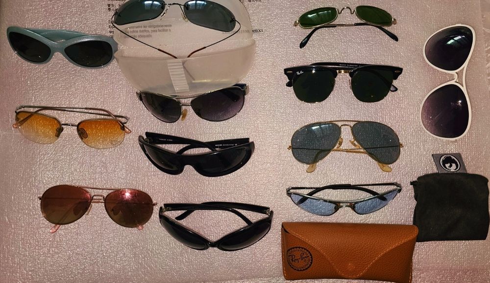 Óculos Ray-Ban Clubmaster + killer loop Riddler + óculos antigos