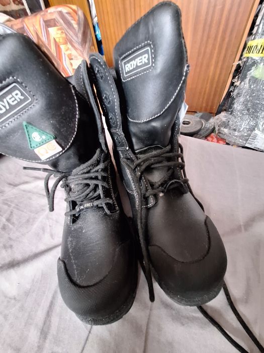 Продаю нові берці ROUYR