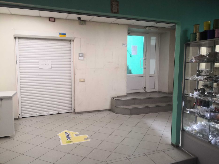 Чернігів, вул. 1-го Травня, 163, цоколь 332 м2