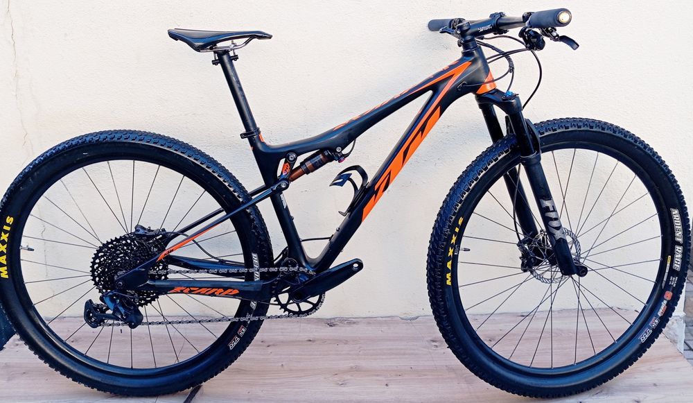 JF-Bikes  KTM Scarp Carbono M 12v Fox suspensão total