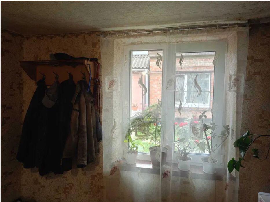 Продається частина будинку , Критий ринок