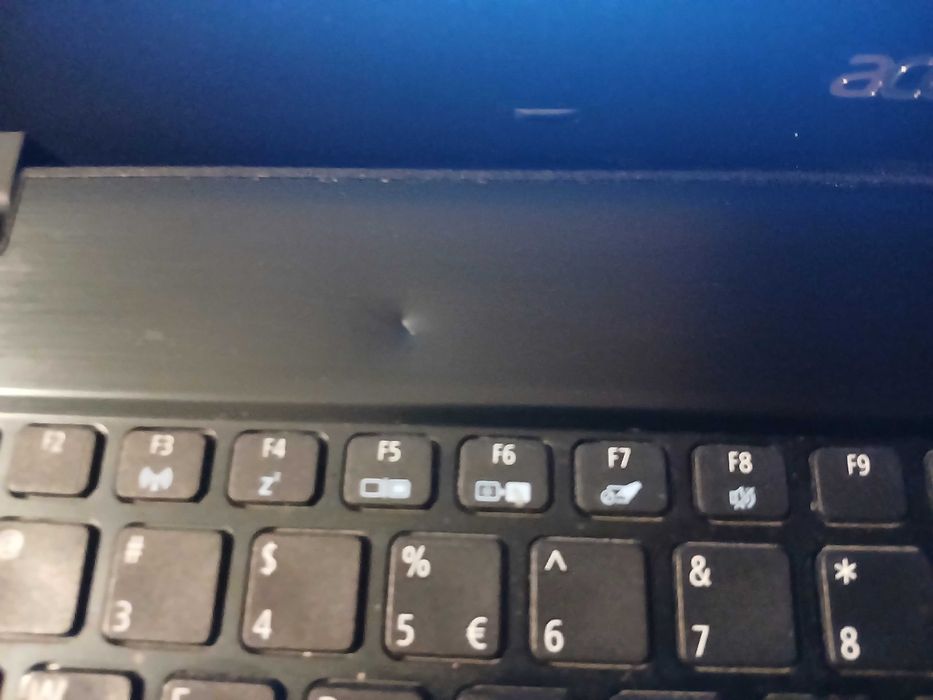 Acer Aspire E15 i5-6200U / GeForce MX940 / 12GB RAM / 1000GB HDD