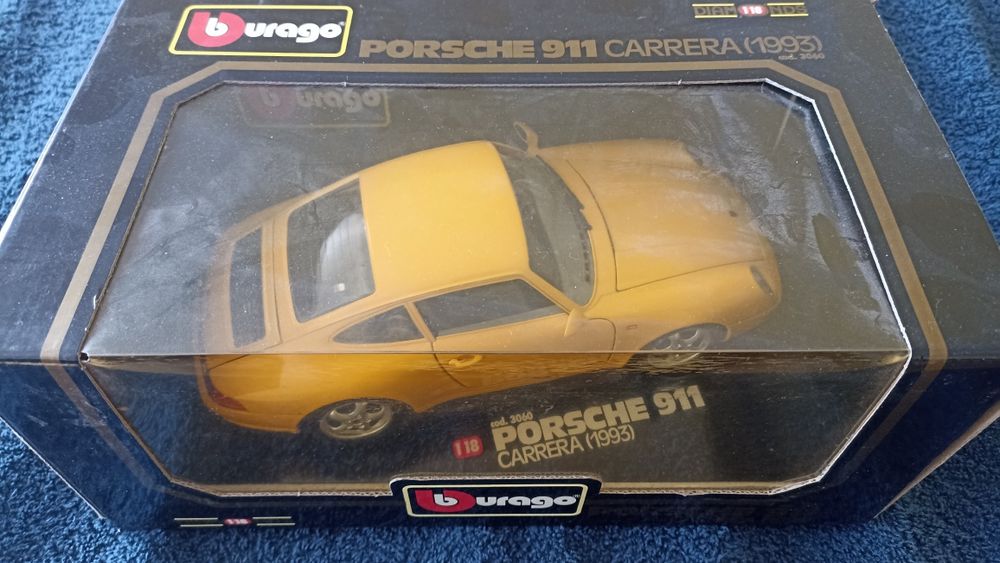 Bburago(ブラーゴ) Porsche 911 Carrera 1/18 Bburago 1:18 Porsche 911 Carrera Year 1993 silver WAP021004