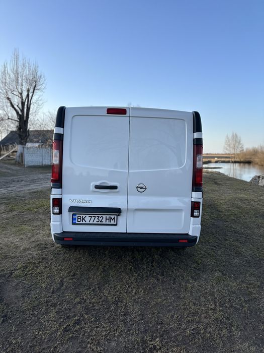 Продам  опель віваро