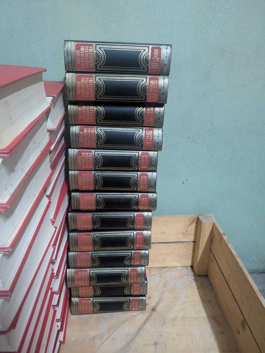 Grande enciclopédia portuguesa e brasileira e Collier's encyclopedia