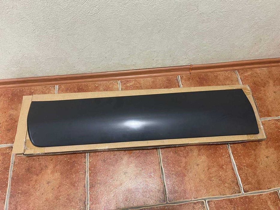 Нова накладка двері ліва-права Subaru Forester 2002–2008 оригінал