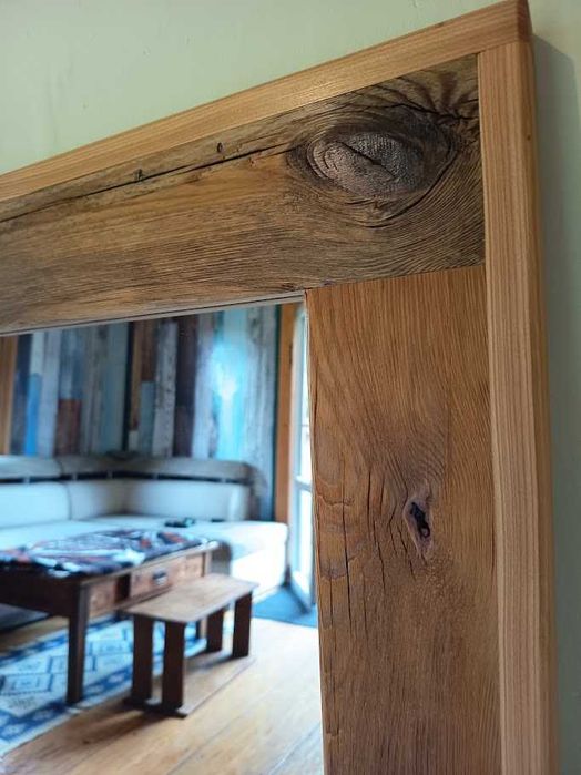 lustro ze starego drewna w modrzewiowej ramie handmade DIY