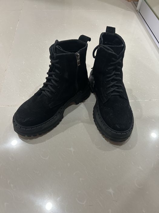 Нові осінні черевики, ботинки