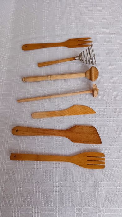 Przybory kuchenne drewniane 7 sztuk