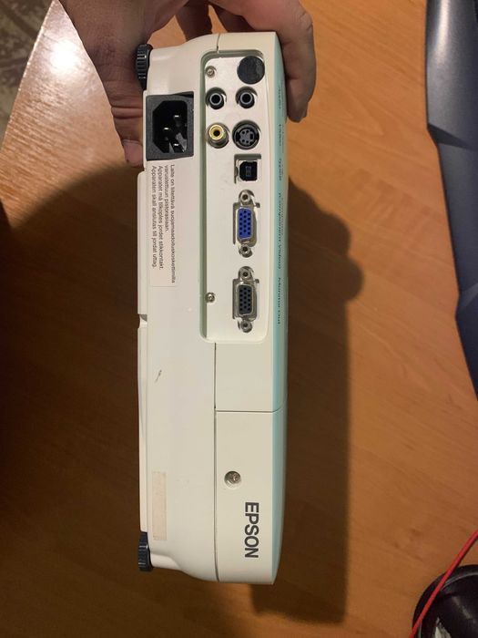 Проектор Epson EB-W9 3LCD 2500Lm