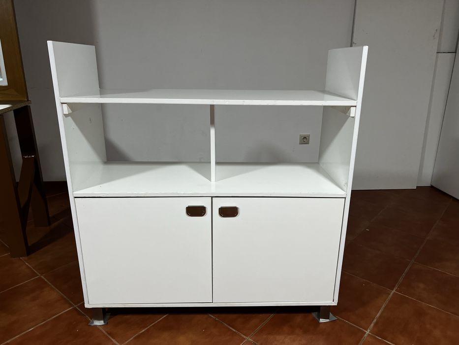 Móvel de sala / aparador