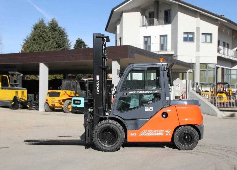 Новые погрузчики TOYOTA из Европы. Складская техника. Гарантия.