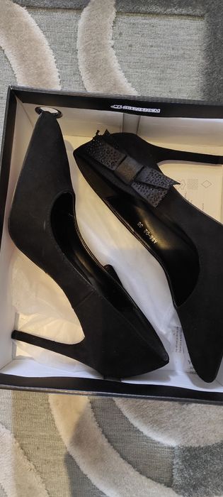 Szpilki czarne nowe 38 z kokardką 10cm obcas
