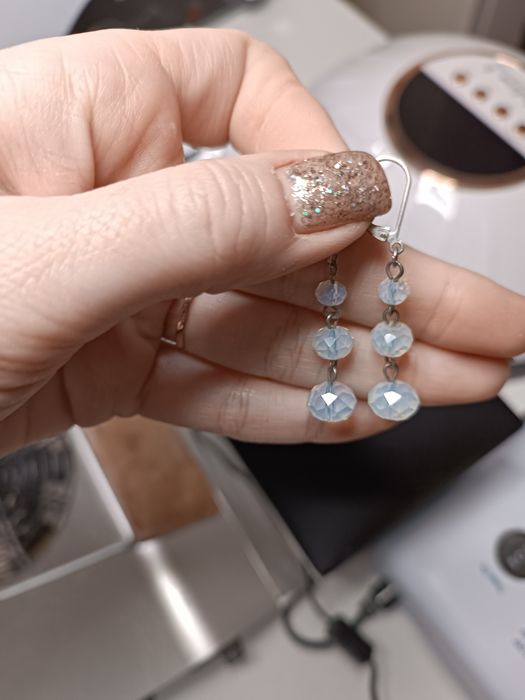 Сережки, брошки, біжутерія