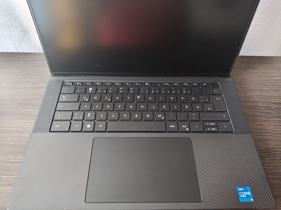 Dell Precision 5560 i5 plus stacja dokująca Dell d6000