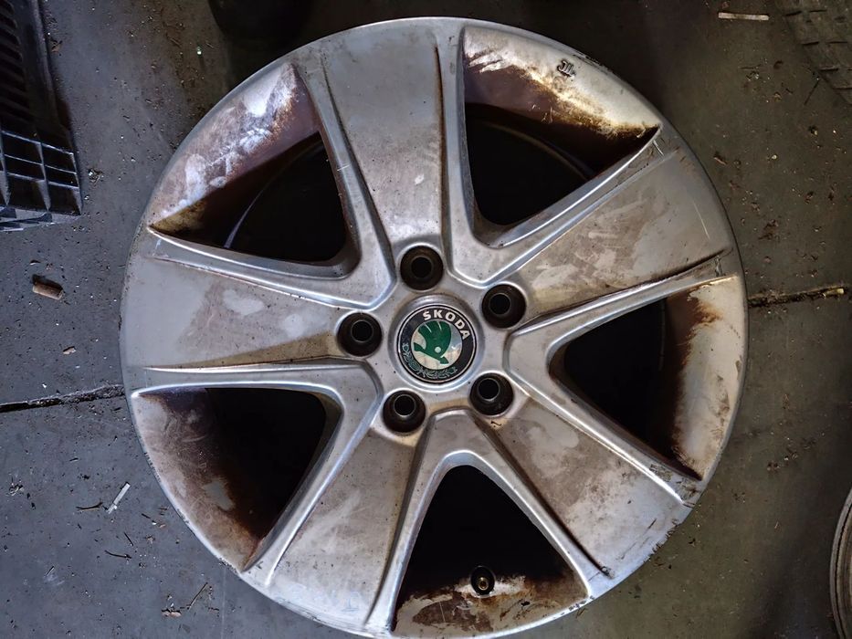 SKODA OCTAVIA II SUPERB JANTES 16 - J145