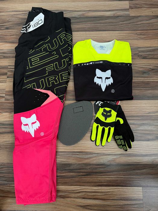 Strój FOX MX 180 Elevated (Black Pink Fluo)(cross,quad,enduto,mtb)