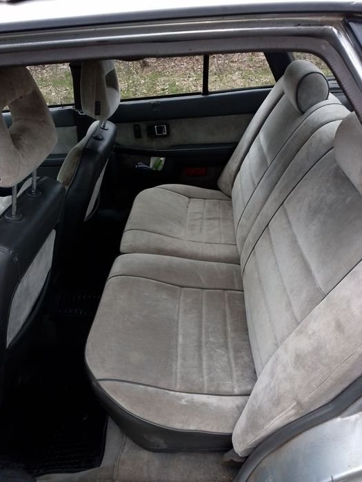 Автомобіль Мазда 626