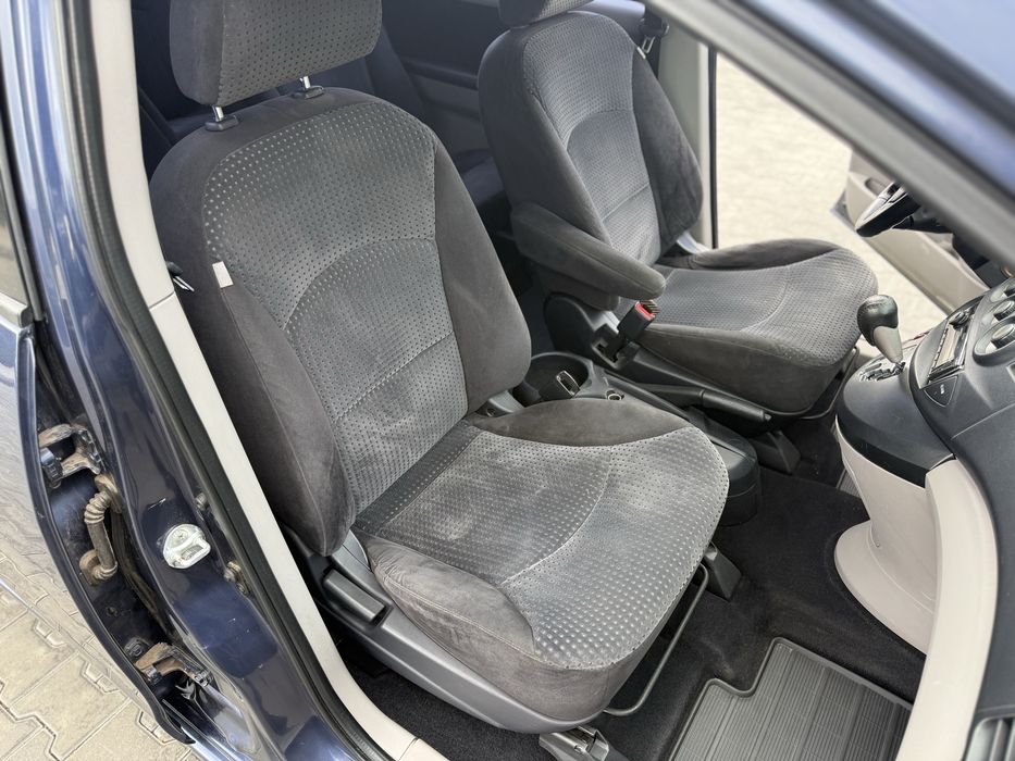 Mitsubishi Grandis на автомате