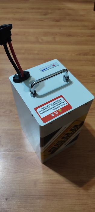 Акумулятор для дому и електротранспорту Fada MOAI  з зарядкой 5A