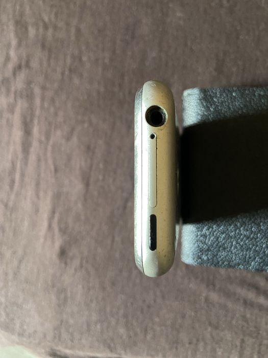 iPhone A1203 2g 16gb iOS 3.1.3 працює