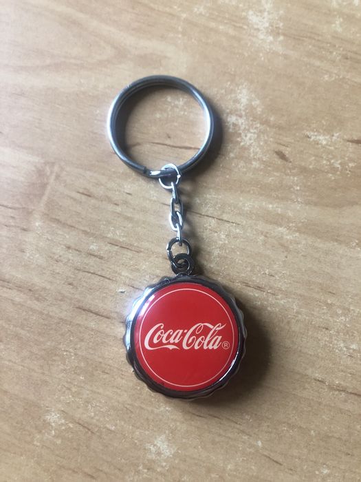 Брелок-открывашка Coca-Cola