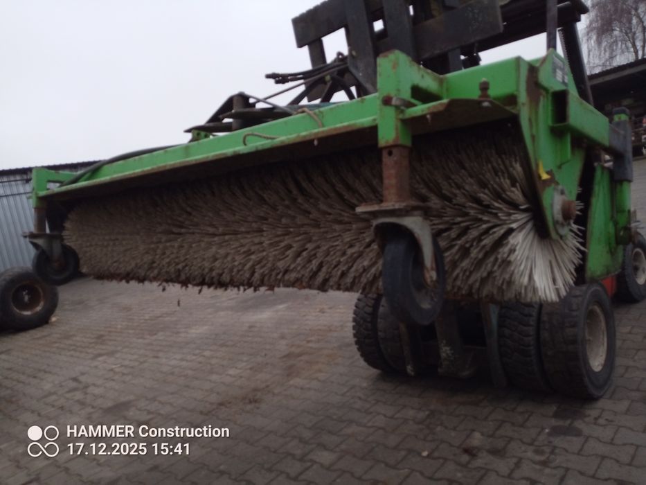 Zamiatarka ogrodowa komunalna z koszem hydrauliczna 2.3m