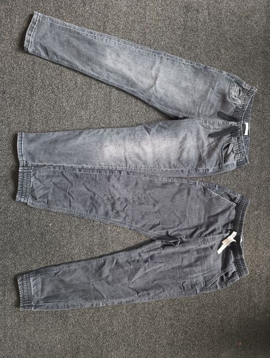 Dwie pary spodni 158