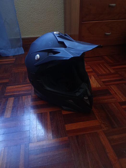 Capacete de cross novo