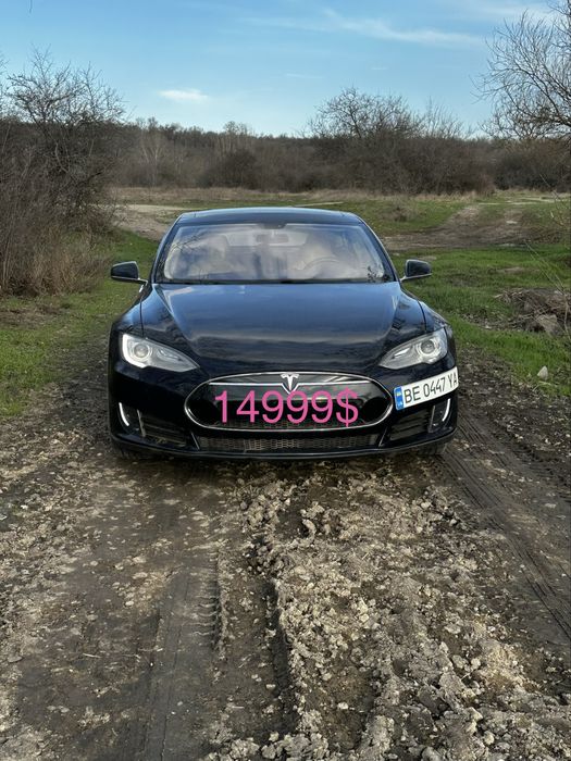 Продам теслу запас ходу 400км