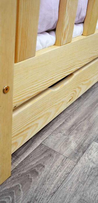 Łóżko dziecięce krótkie barierki z szufladą SZUFLADA MATERAC 160X80