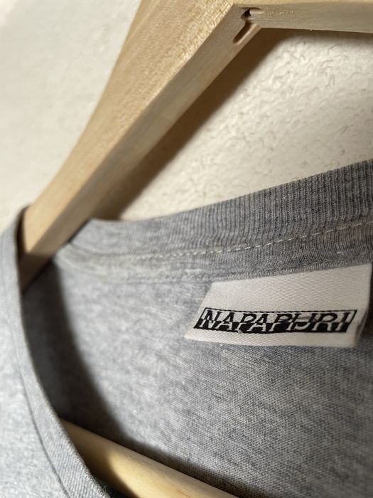 T-Shirt Cinzenta Napapijri