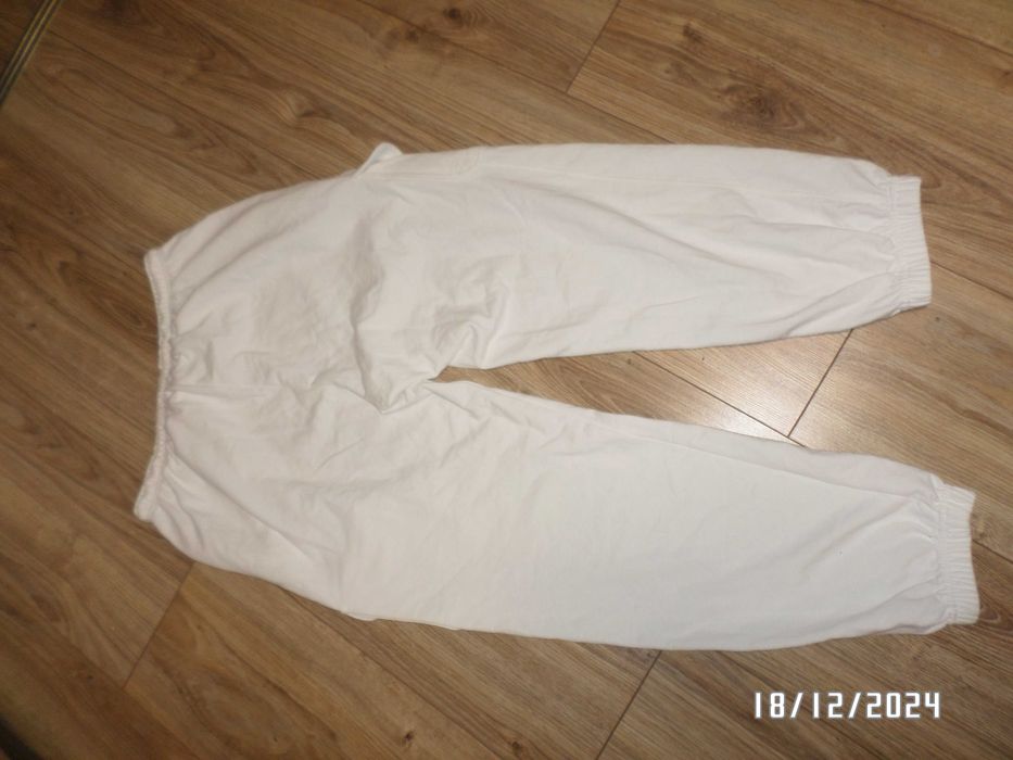 Firmowe spodnie dresowe -Bershka -jogger-XL